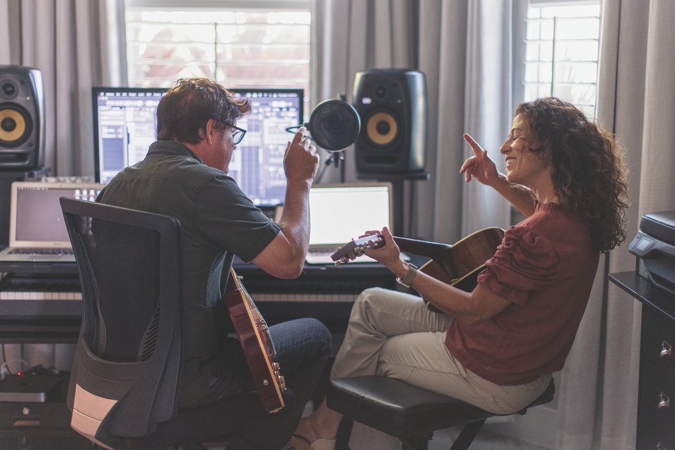 Songwriters Anna Wilson and Monty Powell Isles of Capri Photo Brian Tietz