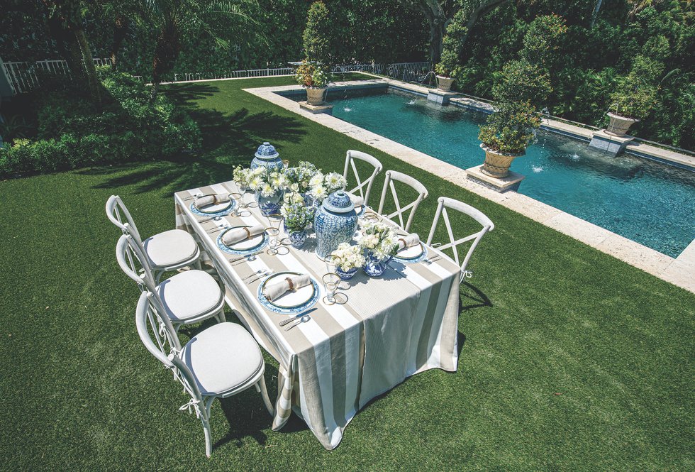 Poolside Tablescape