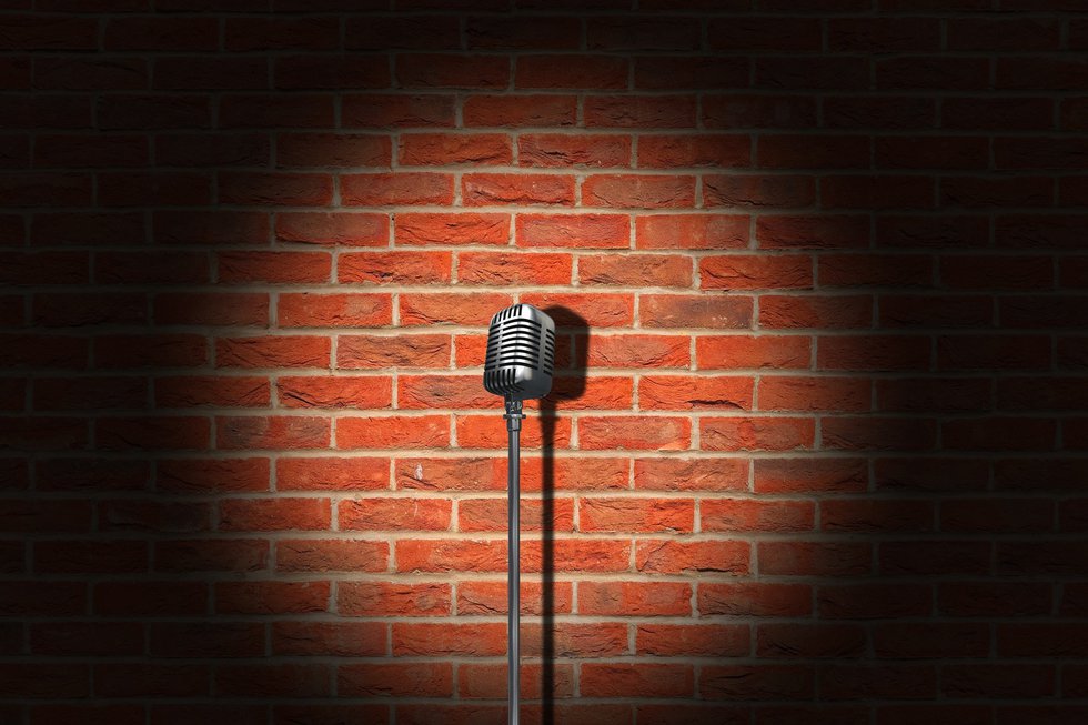 microphone-6046111_1920