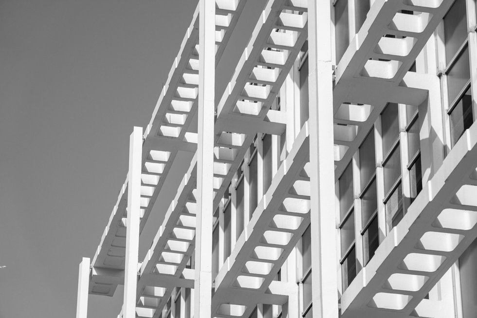 Curtain walls and overhanging sunshades of Lee County Admin Building