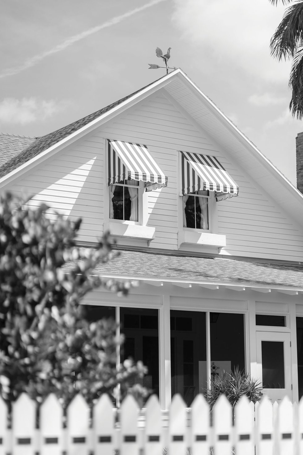 Historic Palm Cottage - Downtown Naples