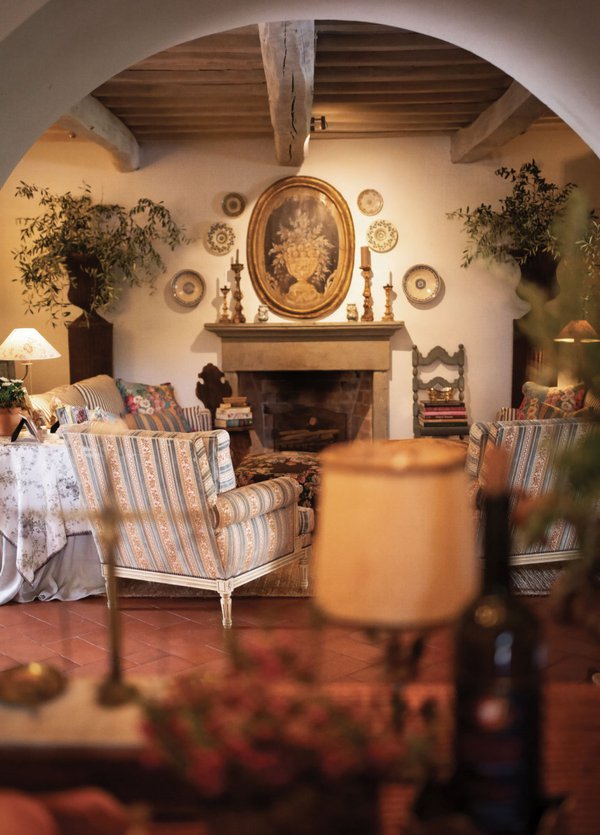 Tuscan Farmhouse Interior.jpg