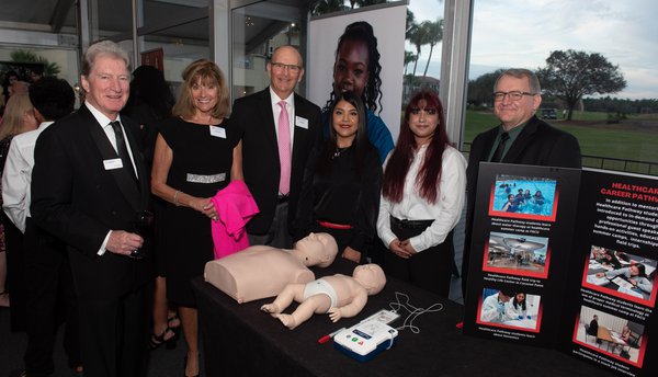 Jerry Belle, Cindy and Brent Beeler, Araceli Moreno, Mildred Hinojosa, Tim Rayburn.jpg