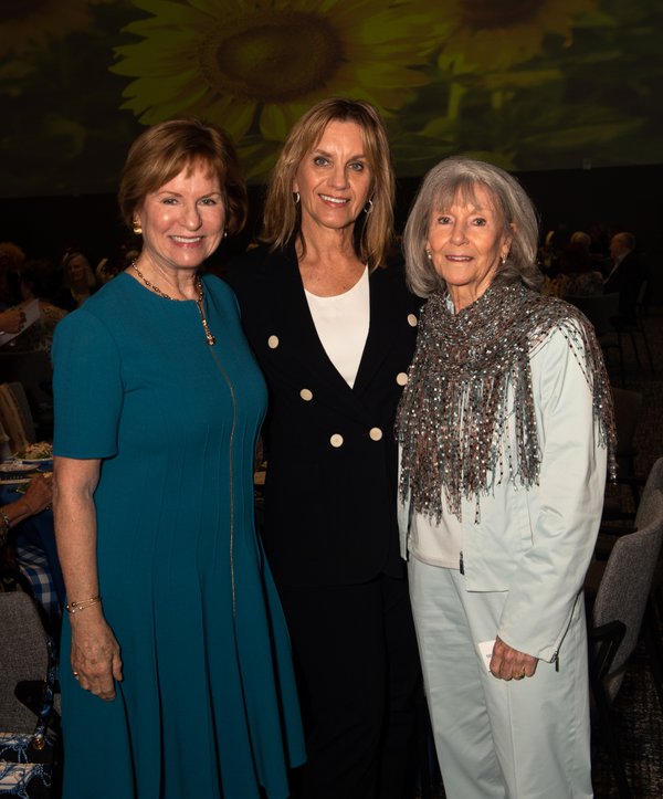 Carol Boyd, Vickie Nolen, Lindy Thomas.jpg