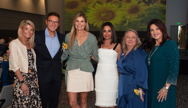 Jennifer Sullivan, Corey Lazar, Mariel Hemmingway, Elizabeth Star, Sheila Zellers.jpg