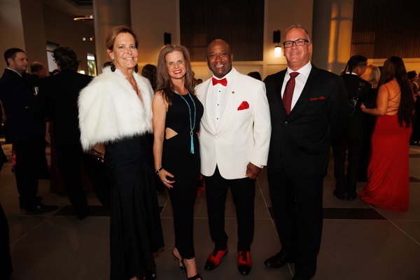 Susanna Woods, Angela Schivinski, Lt. Angelo Vaughn, Vinny Muscarella.jpg