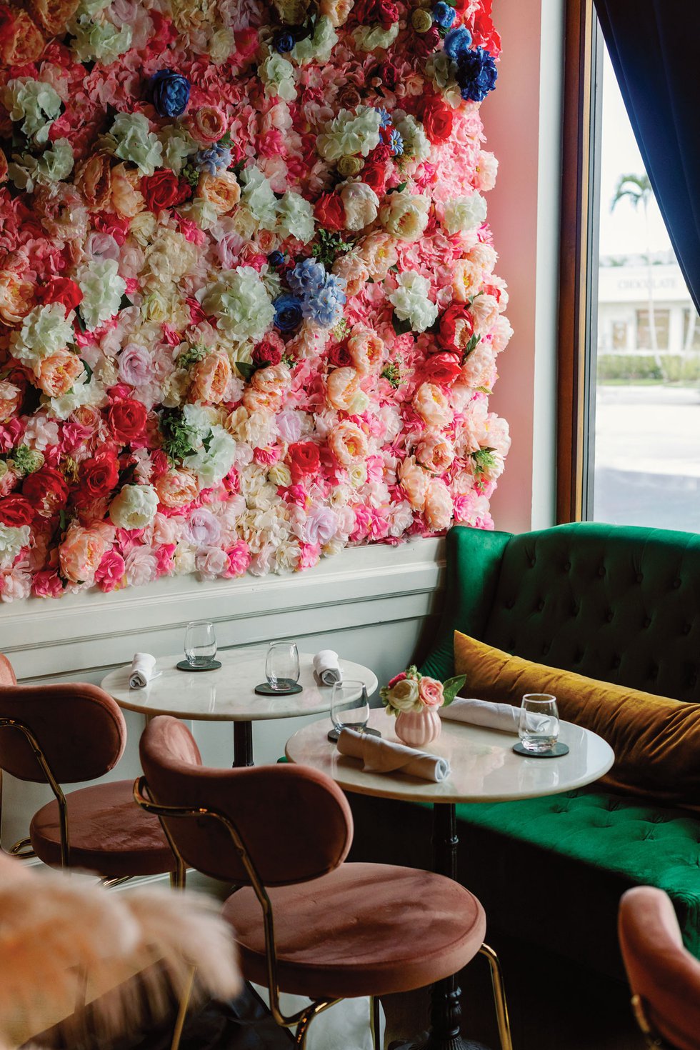 forever fiore tea salon tablescape