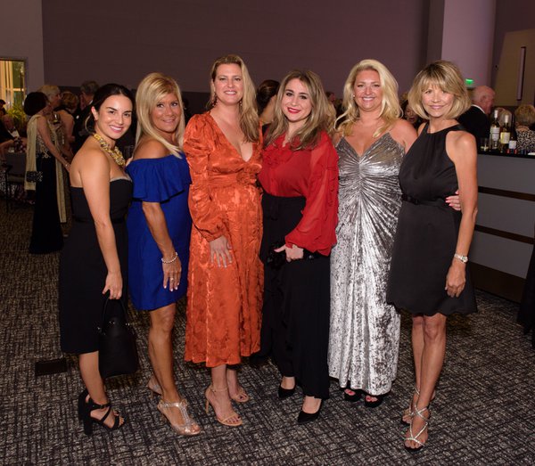 Natasha Gonzalez, Valerie Fluegeman, Mindy Roosa, Rachel Galante, Meredith Parsons, Holly Baldwin.jpg