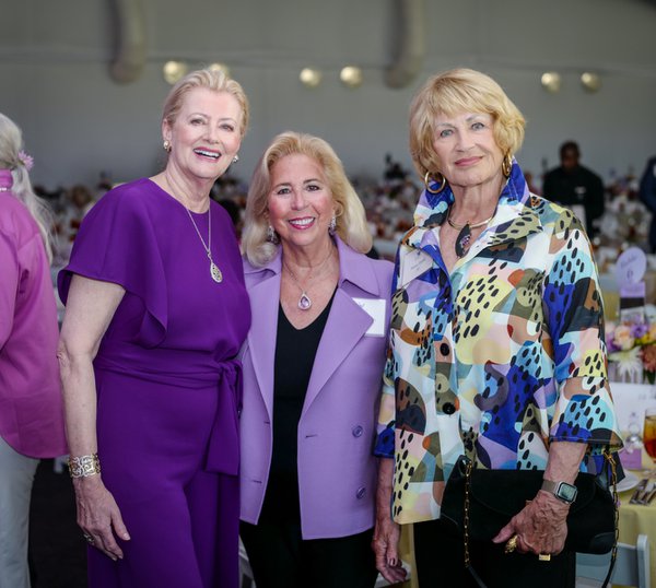 Diane McCaw and Barbara Jordan with Mana Holtz.jpg